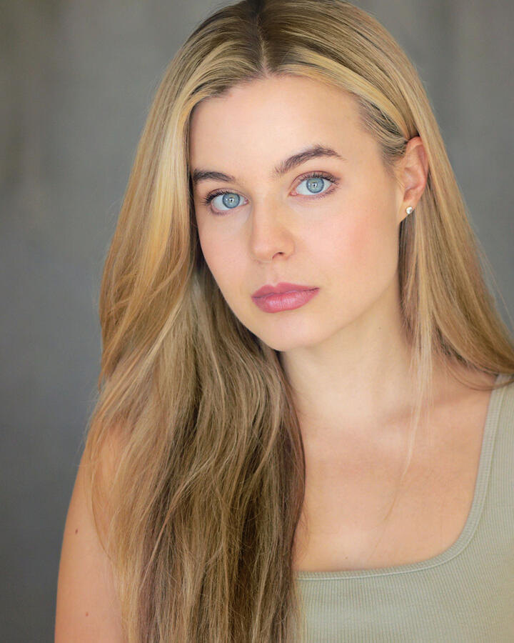 Jade: Alina Tamara